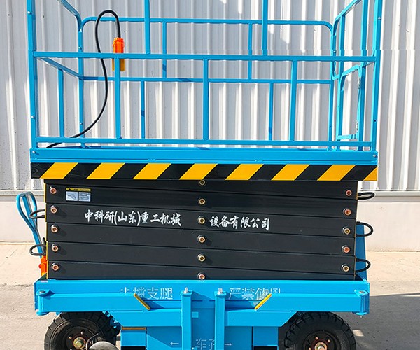 北塔自行走升降机